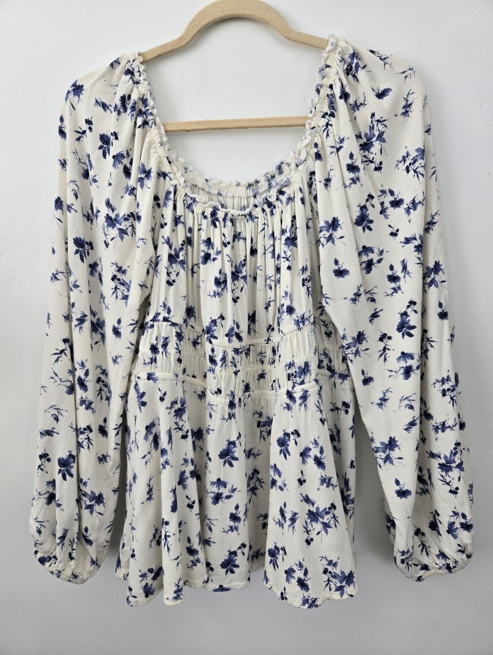 Torrid Rayon Slub Waist Detail Blouson Sleeve Top. White floral. Size 3X. - Picture 6 of 10